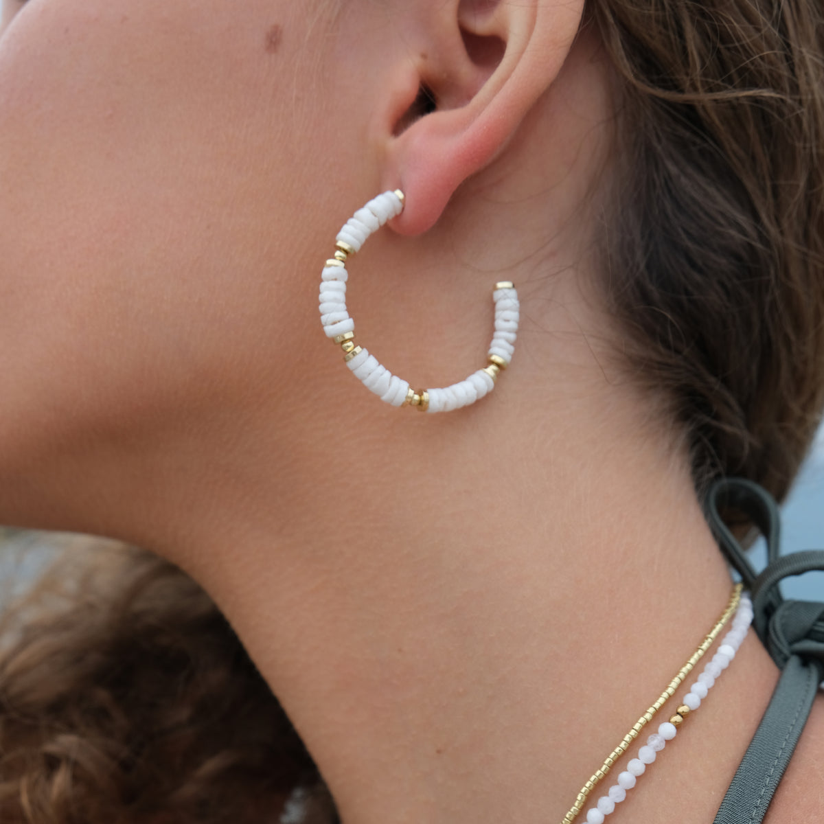 White tones Earrings