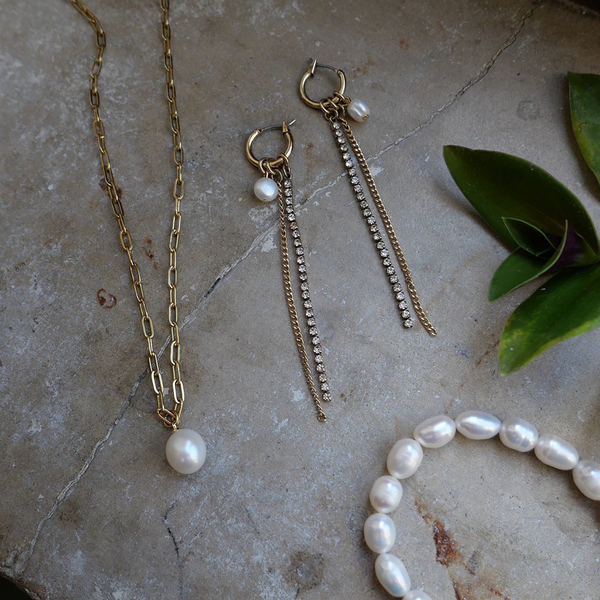 Pearls Earrings